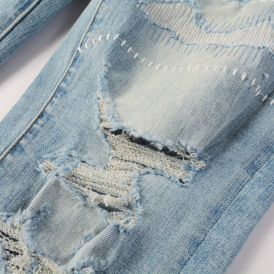 Amr M.A Bar Blue Jeans