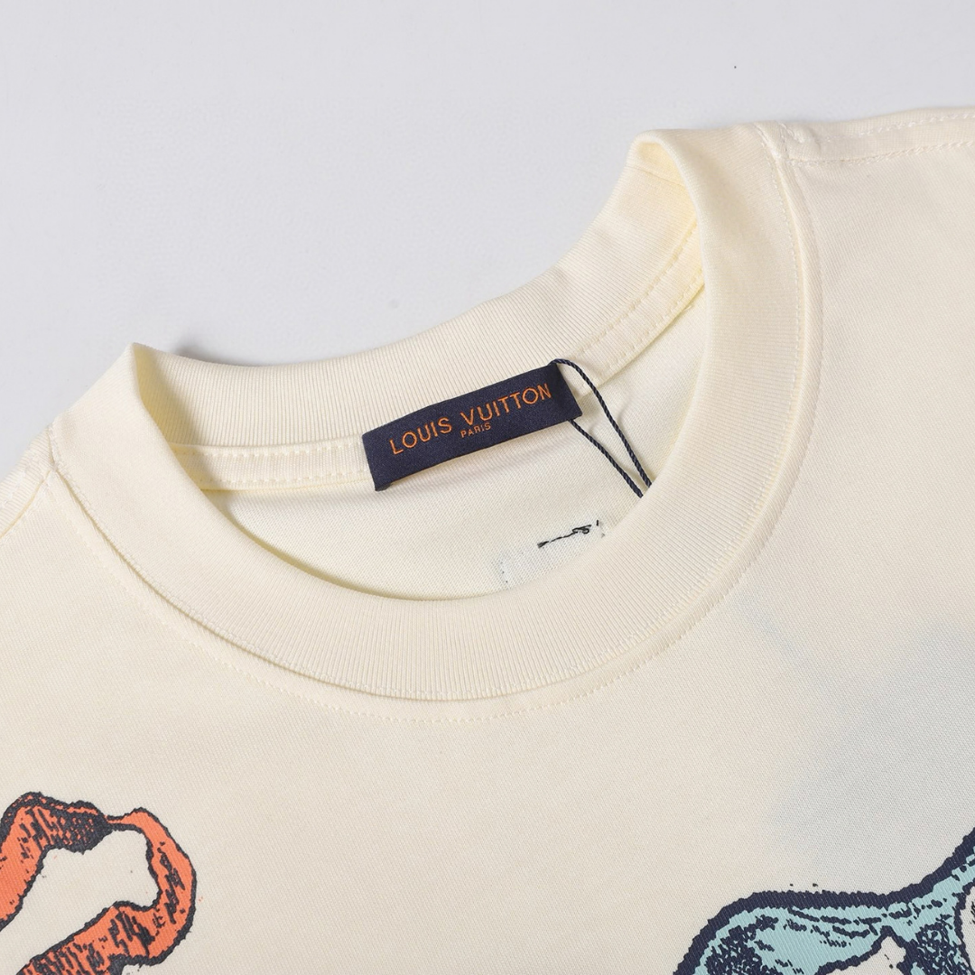 Lv Graphic T-shirt