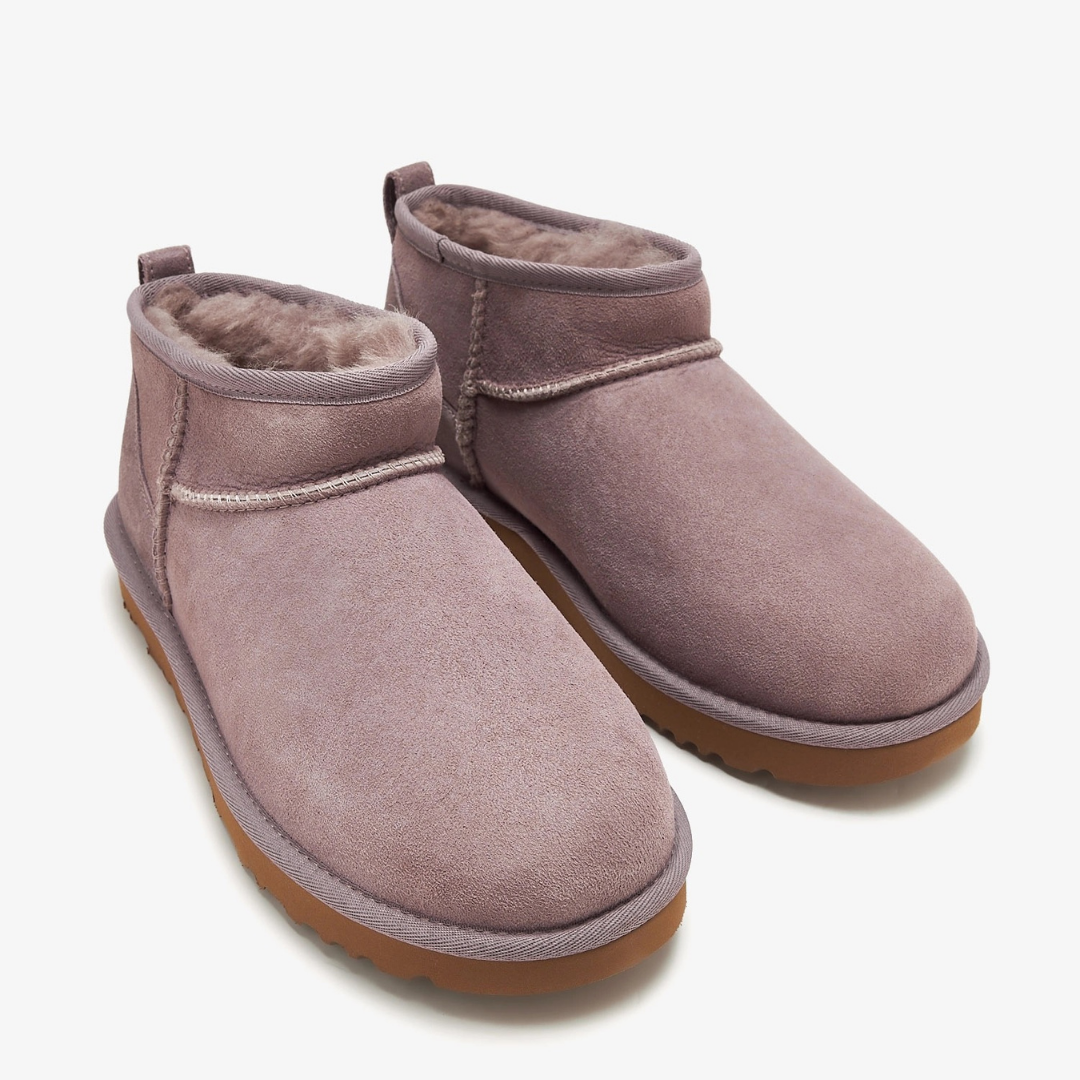 WMNS Classic Ultra Mini boots