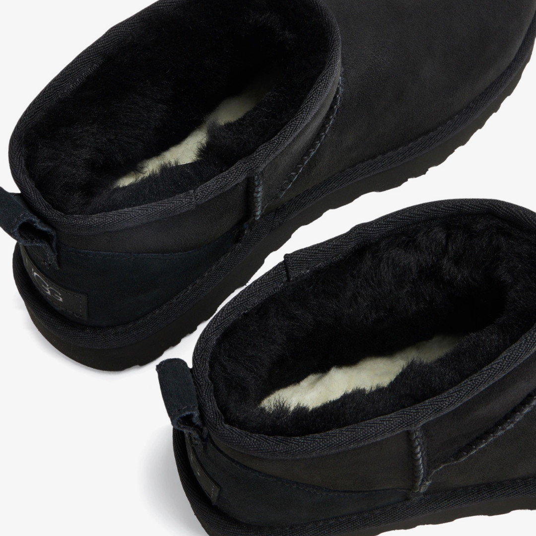 WMNS Classic Ultra Mini boots