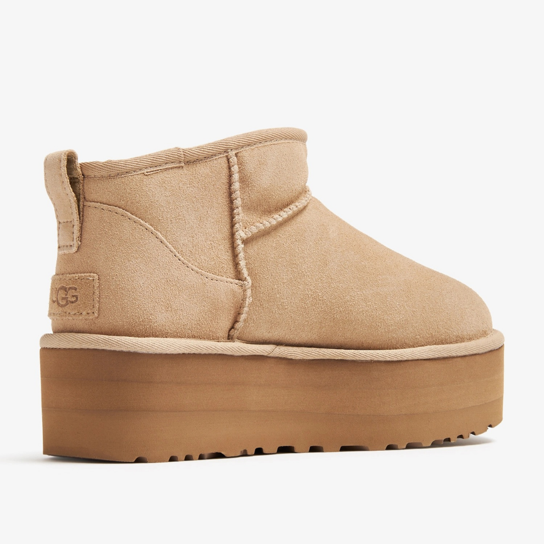 WMNS Classic Ultra Mini Platform boots