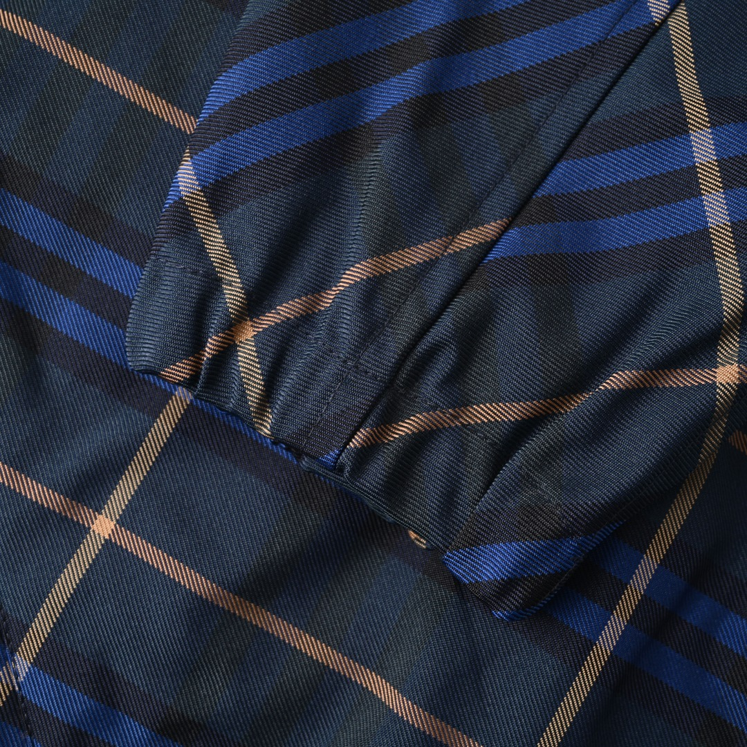 BB Graphic Windbreaker