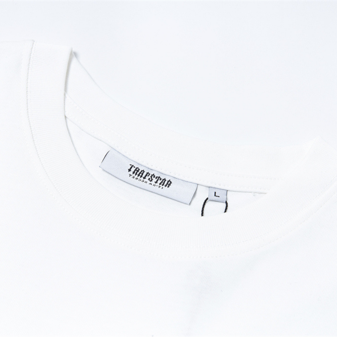 Camiseta con el logotipo T