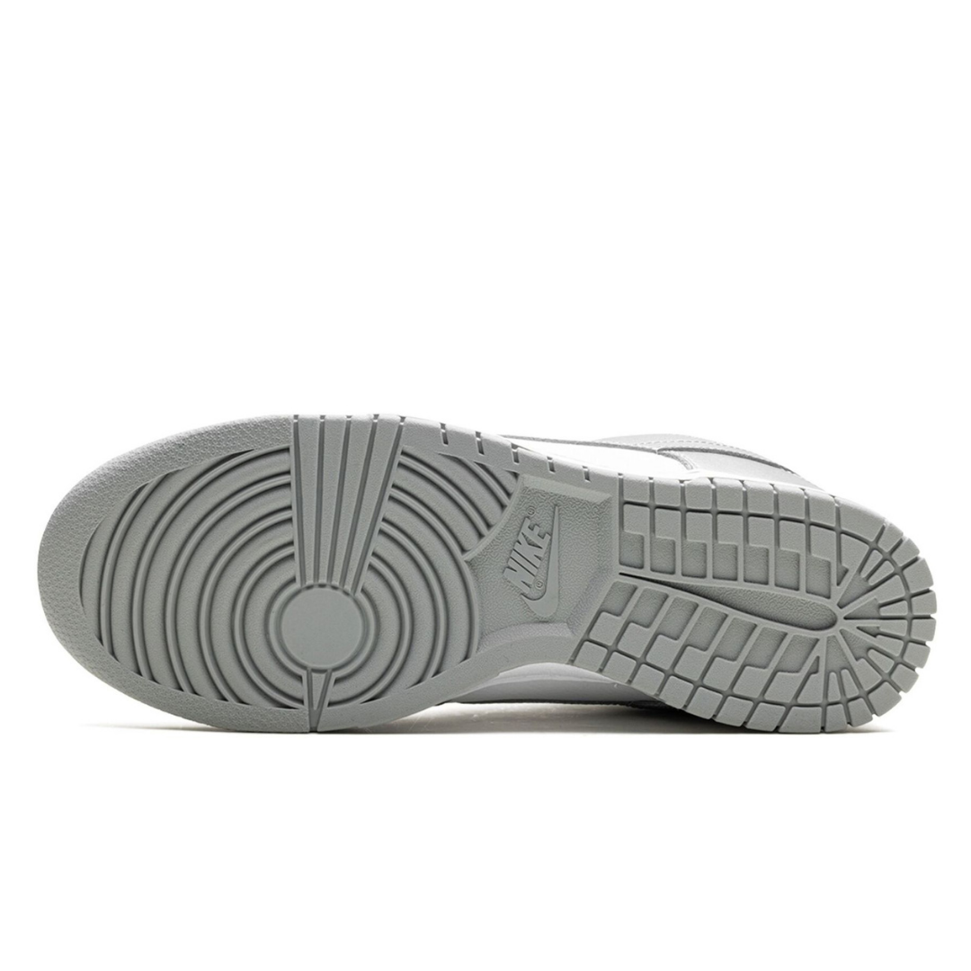 Dunk Low « Argent métallique »