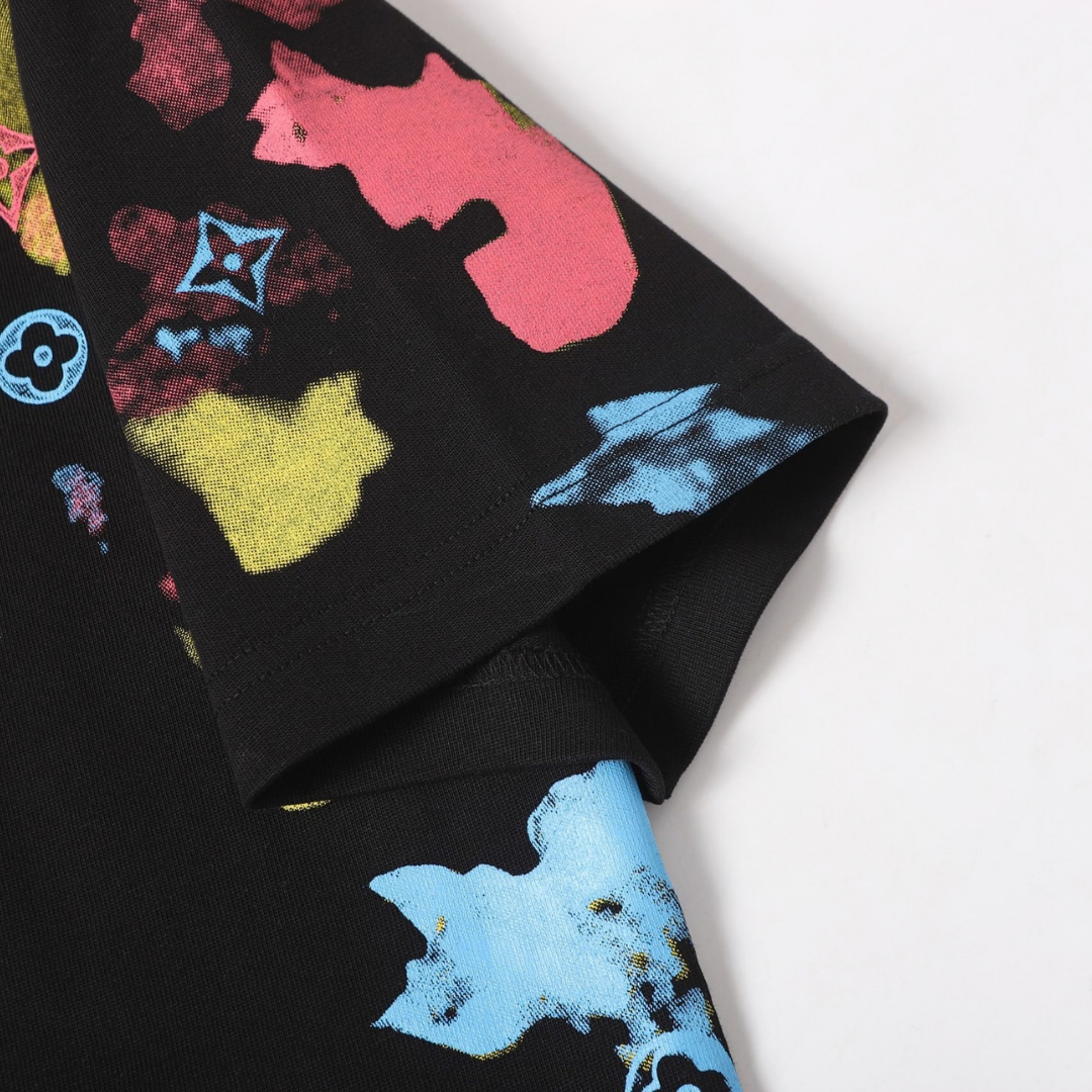 Lv Monogram Spray T-shirt