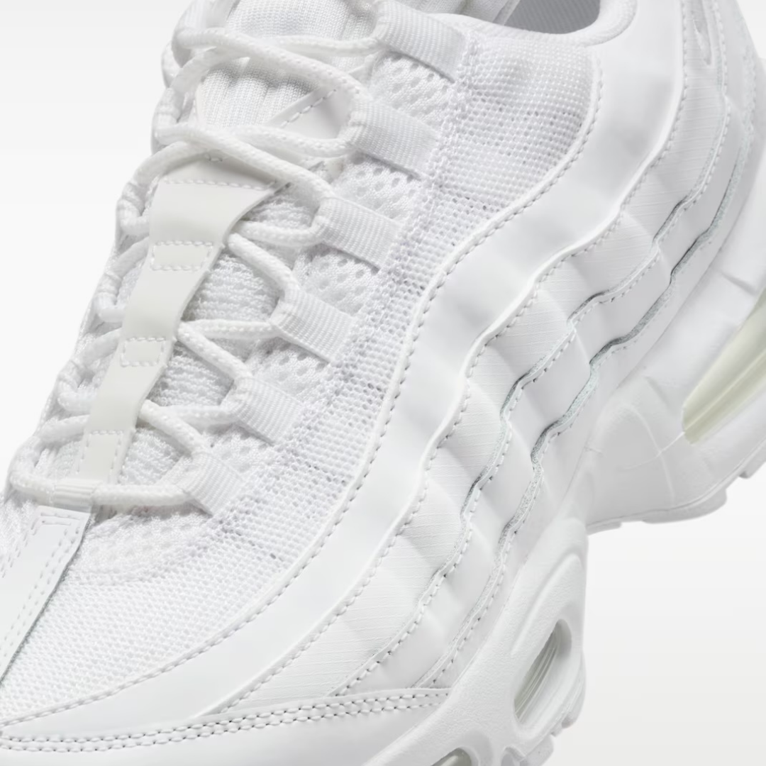 M95 "Triple White"