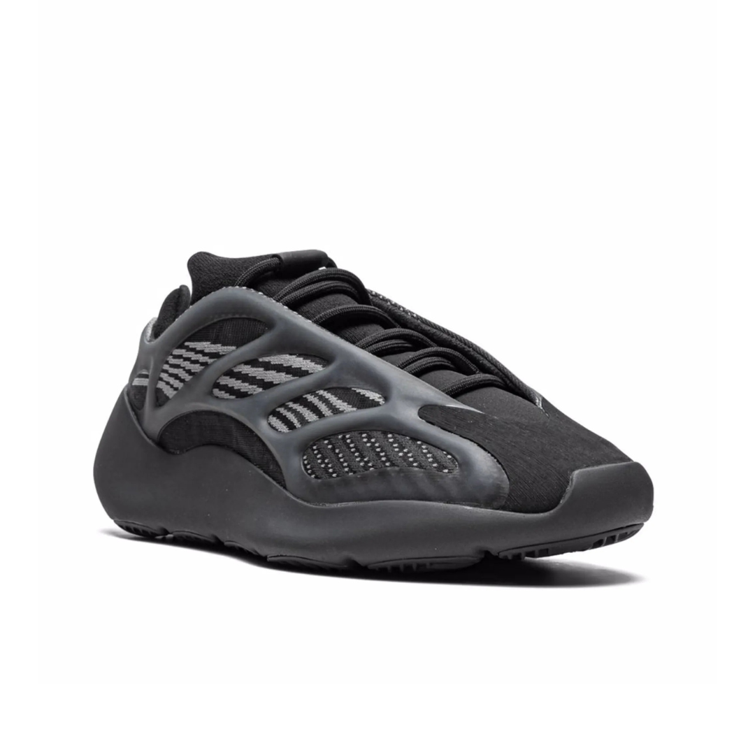 YZY - 700 V3 "Dark Glow"