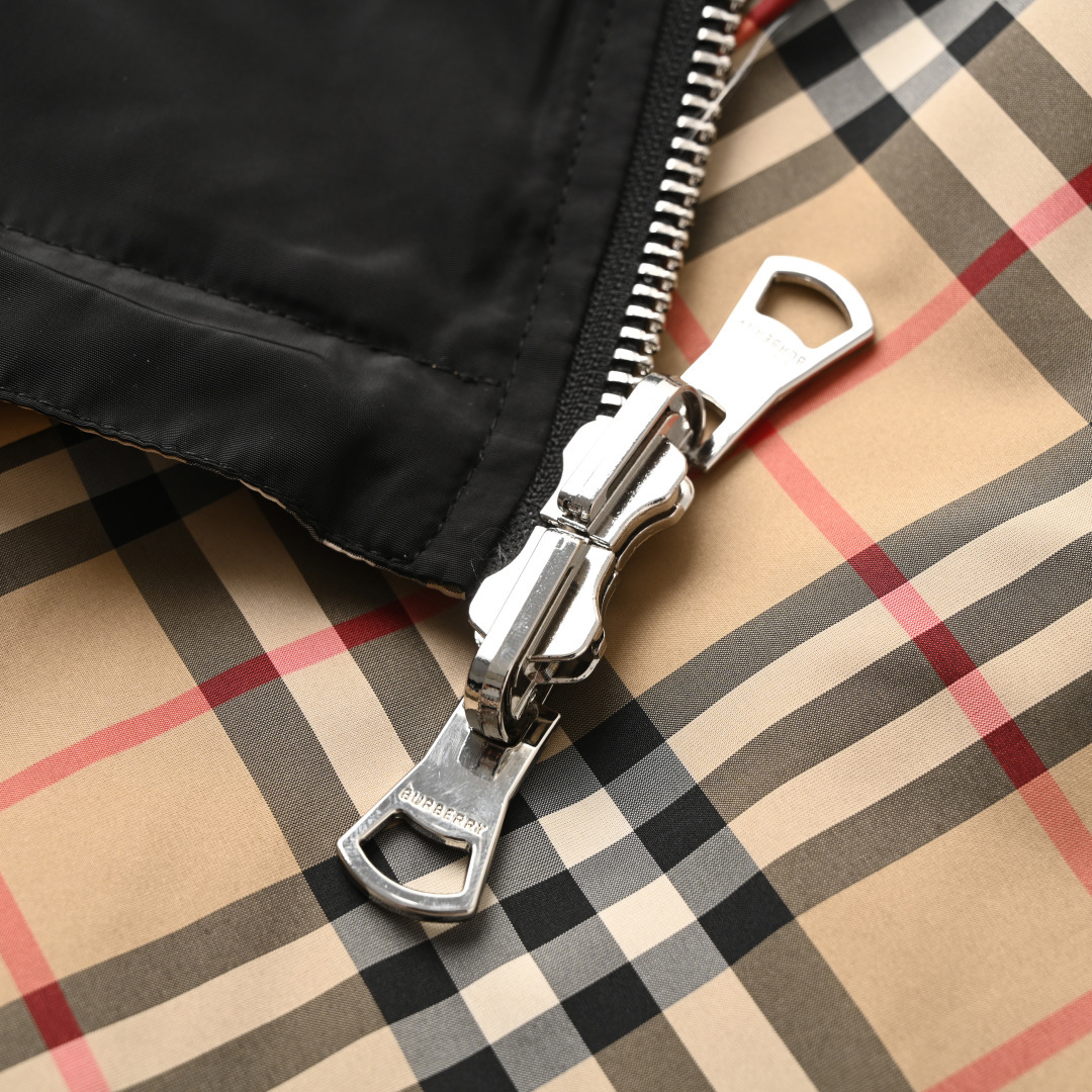 BB Graphic Windbreaker
