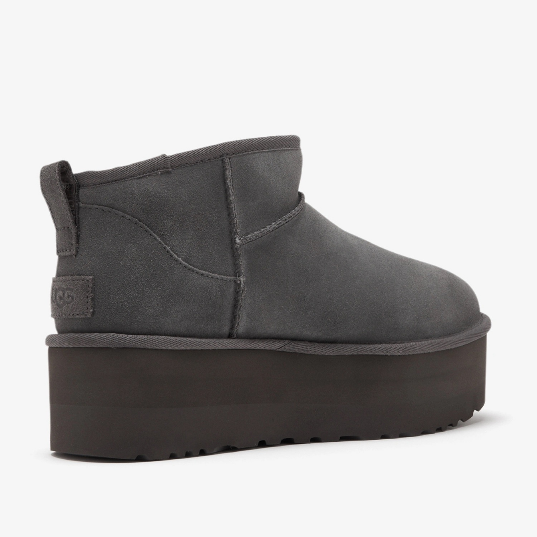 WMNS Classic Ultra Mini Platform Boots